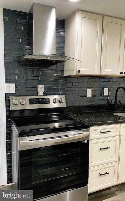 CONNEMARA HILLS - Residential