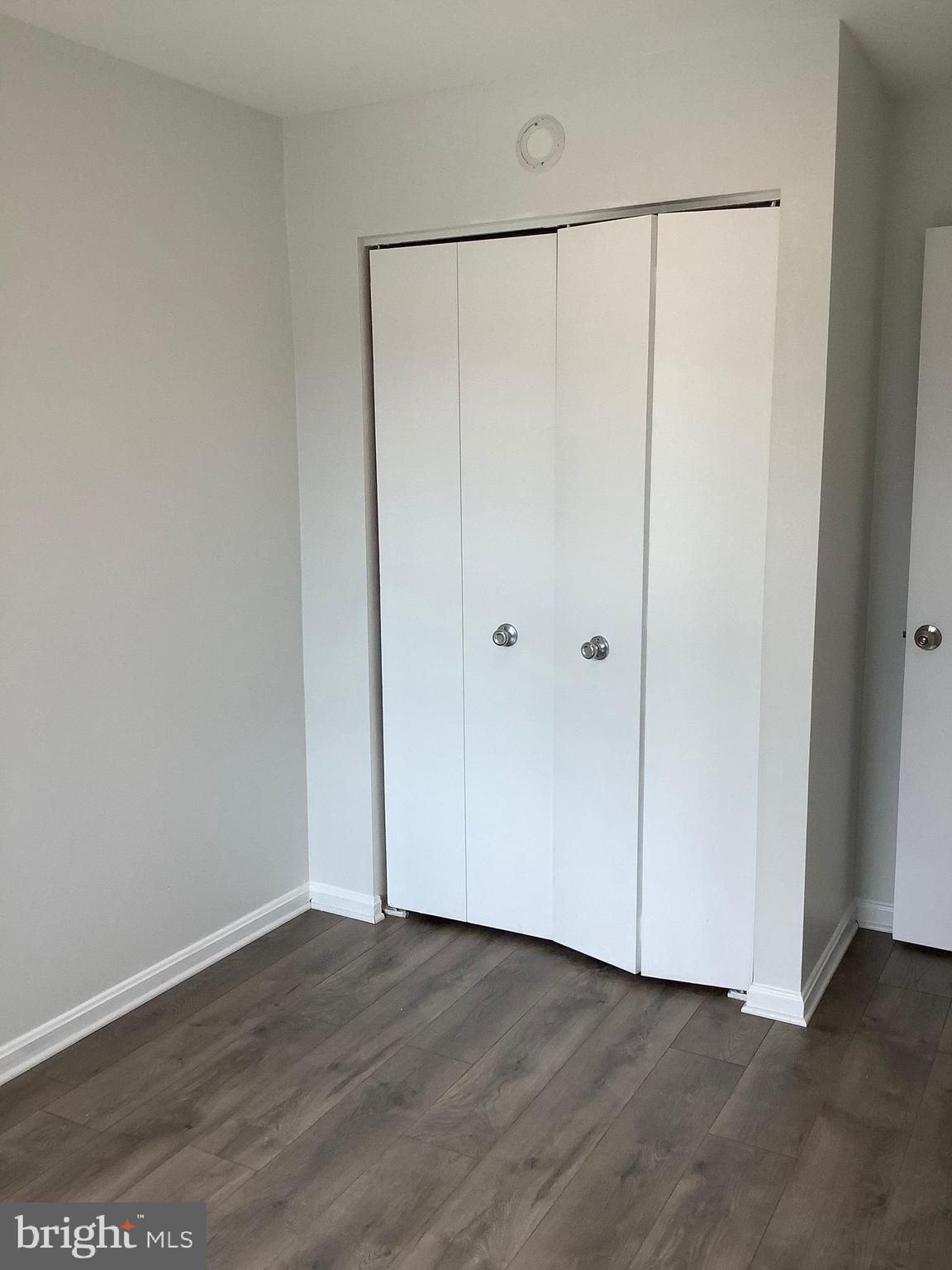 LONGMEAD CROSSING - Residential Lease