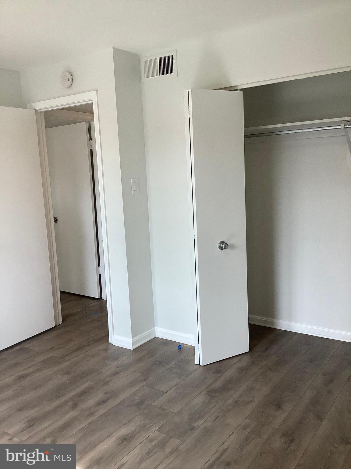 LONGMEAD CROSSING - Residential Lease