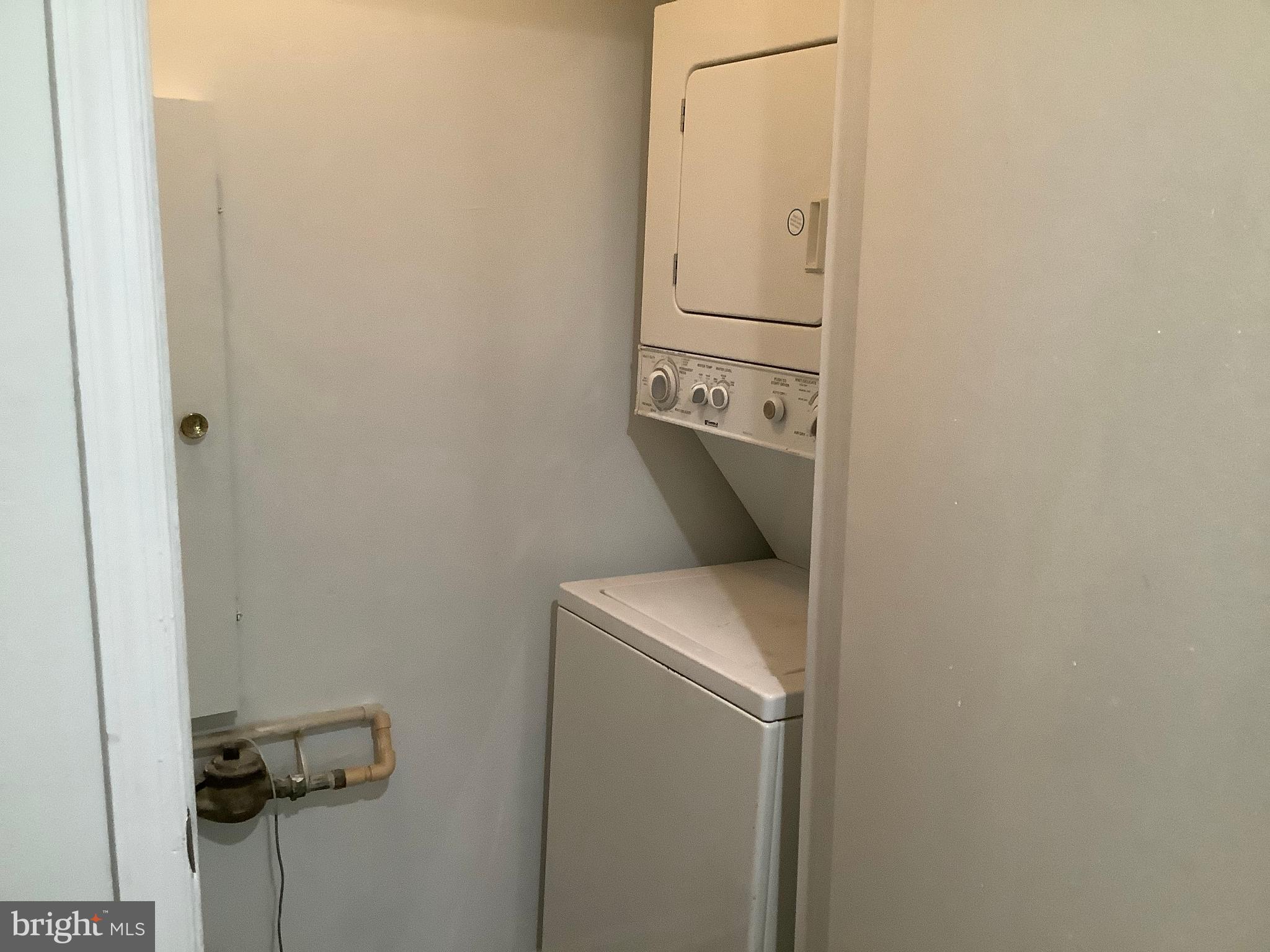 LONGMEAD CROSSING - Residential Lease