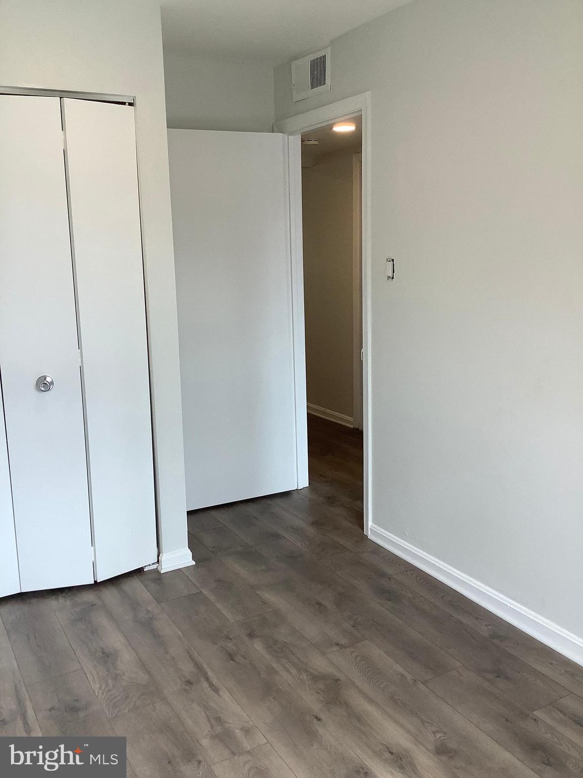 LONGMEAD CROSSING - Residential Lease