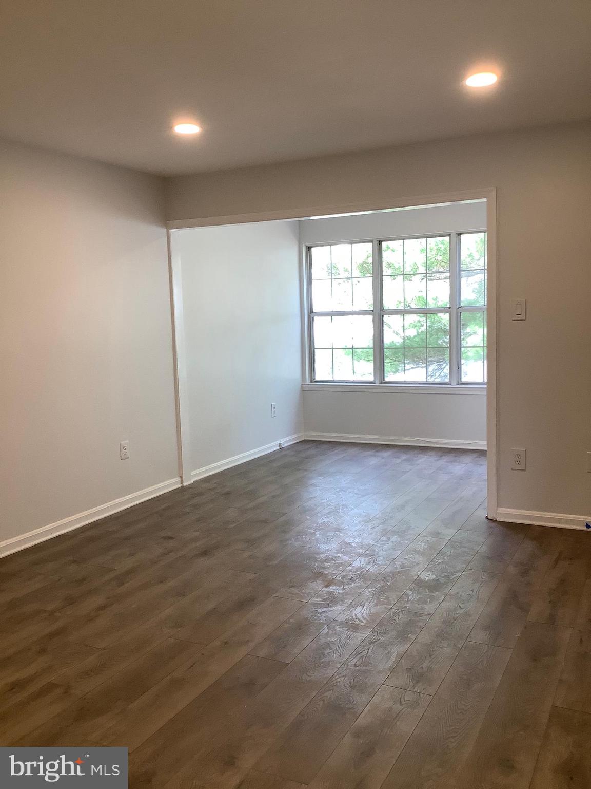 LONGMEAD CROSSING - Residential Lease