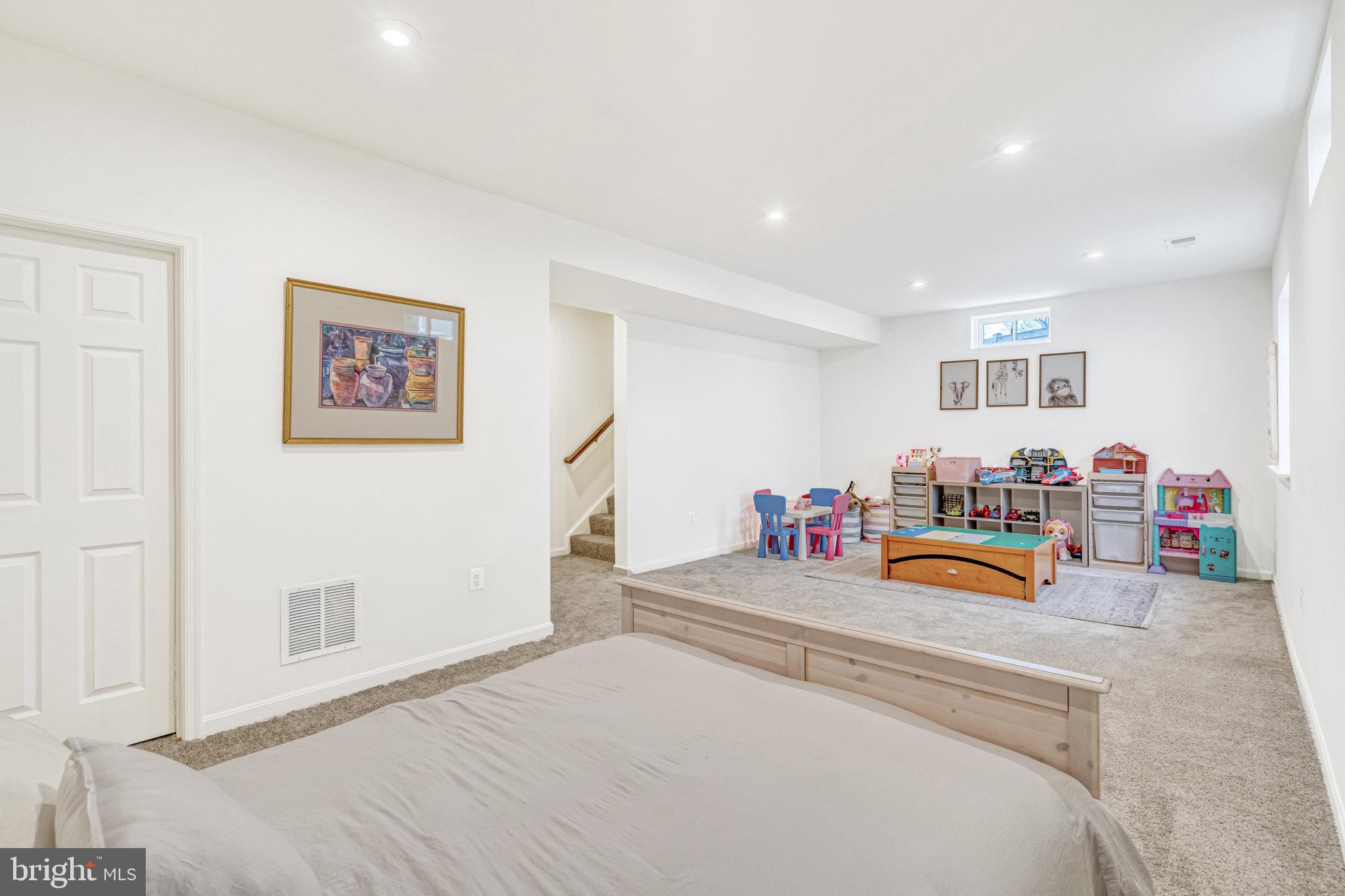 EMBREY MILL - Residential