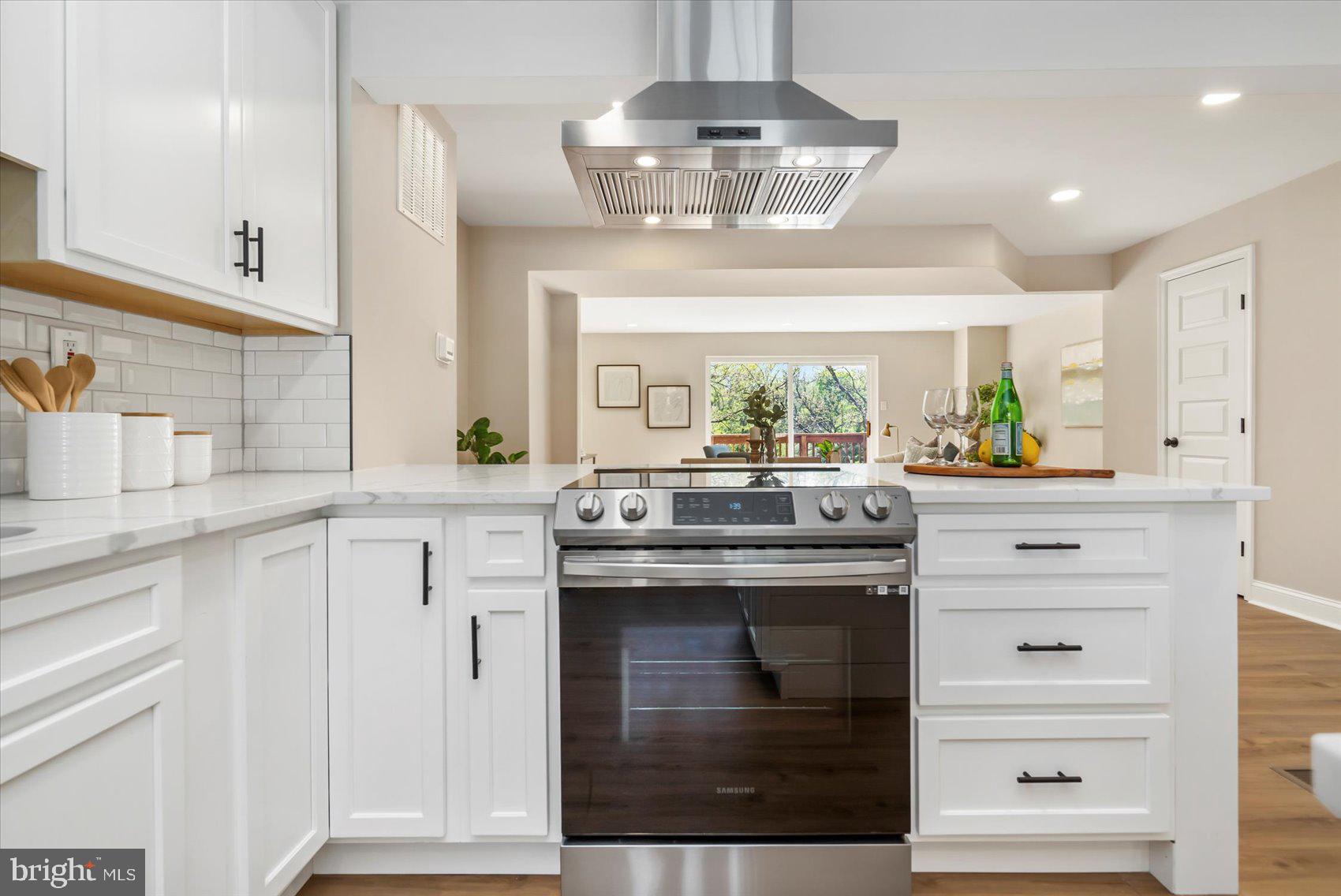 MAYS CHAPEL VILLAGE - Residential