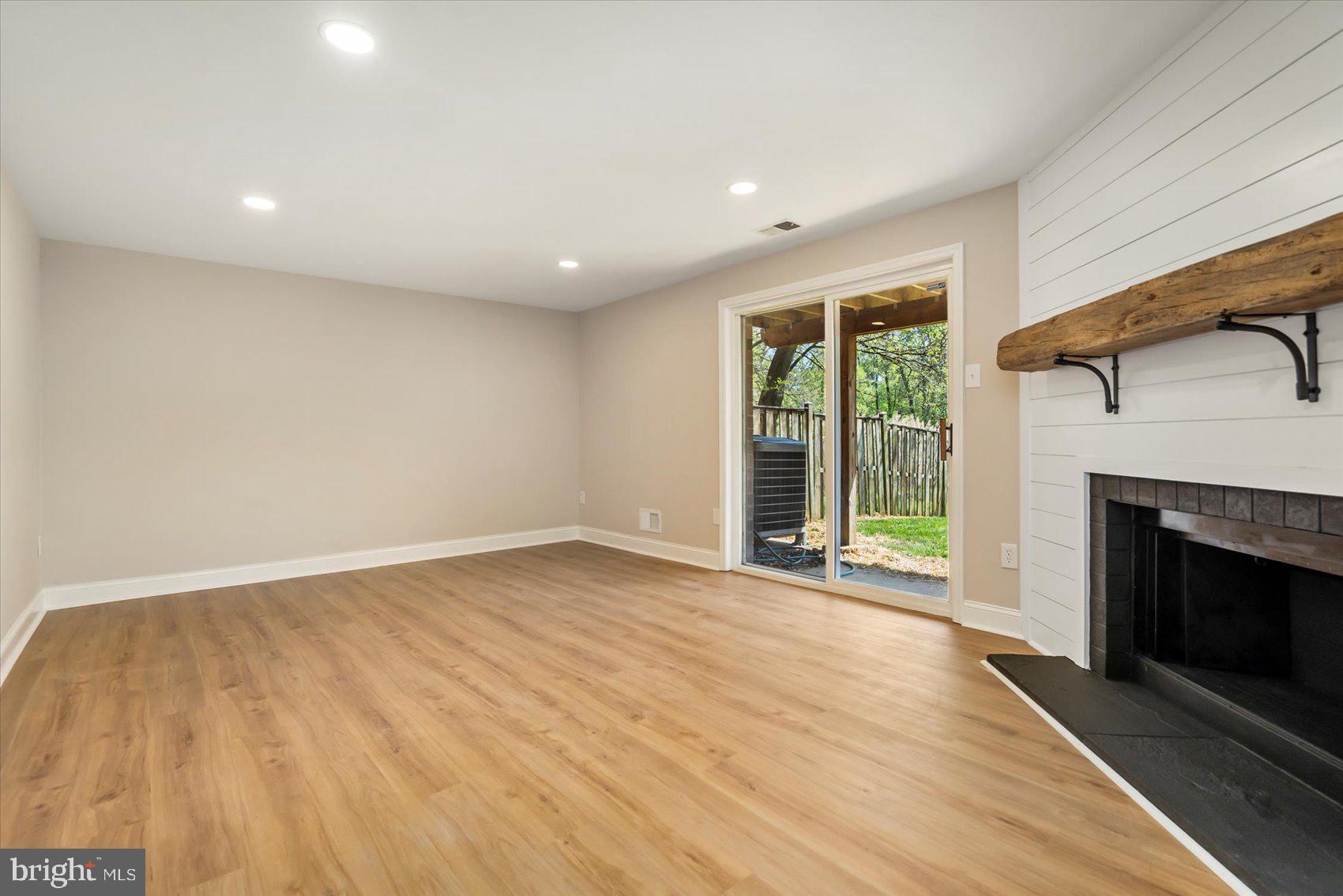 MAYS CHAPEL VILLAGE - Residential