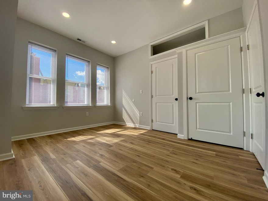 Section 8 /PHA approved or non PHA tenants welcome. Private entrance, corner unit 2nd floor XL 2 bedroom apartment. 2 large rooms with great closets space and windows. Open layout kitchen living room. Stainless steel appliances, microwave, central AC and heat. Laundry and dishwasher hook ups. . Monthly rent determined based on