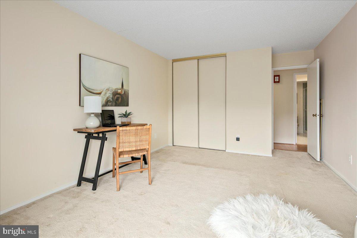 ALEXANDRIA KNOLLS - Residential