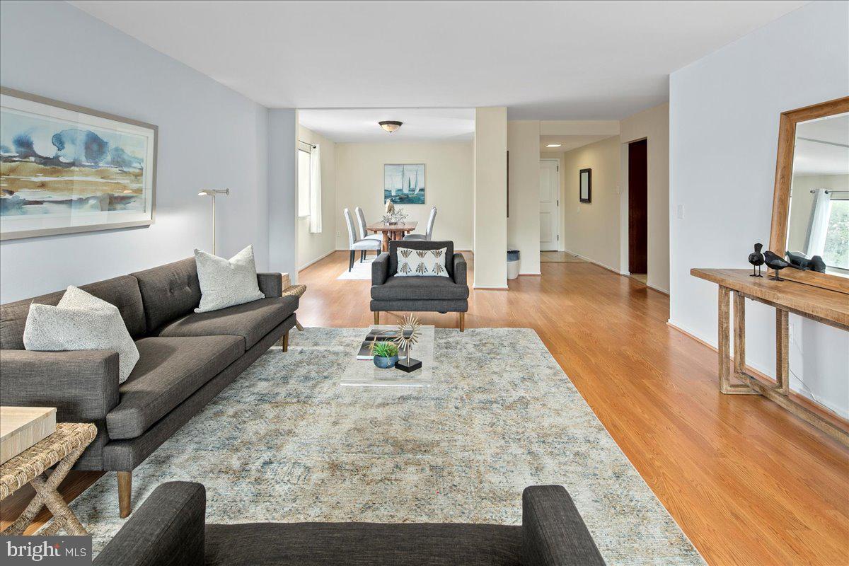 ALEXANDRIA KNOLLS - Residential