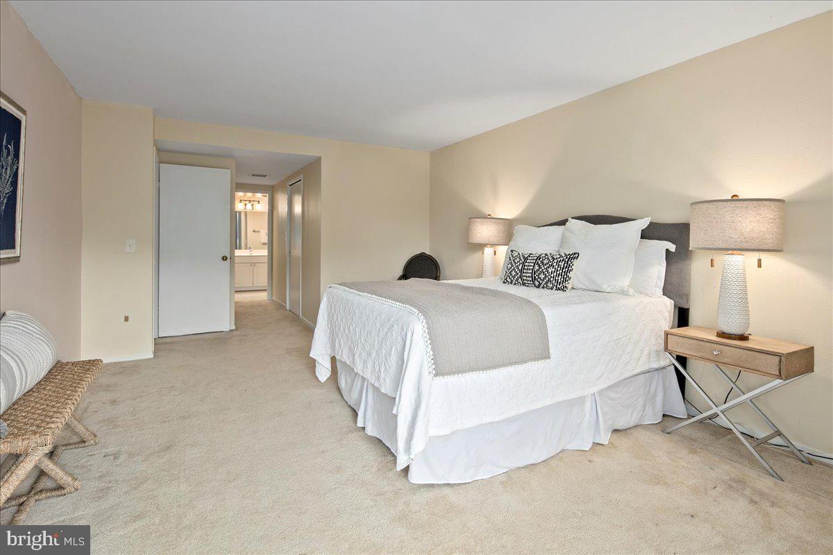 ALEXANDRIA KNOLLS - Residential