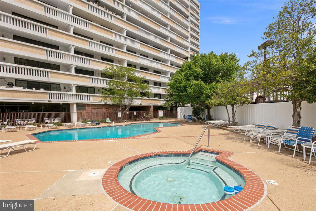 ALEXANDRIA KNOLLS - Residential