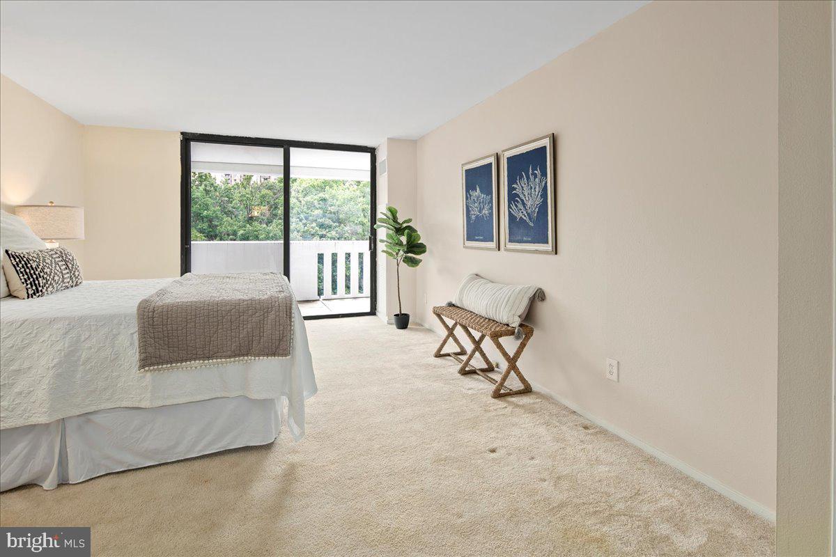 ALEXANDRIA KNOLLS - Residential