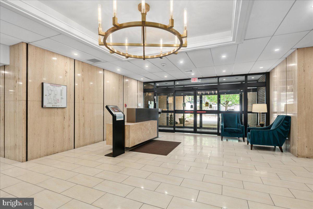 ALEXANDRIA KNOLLS - Residential