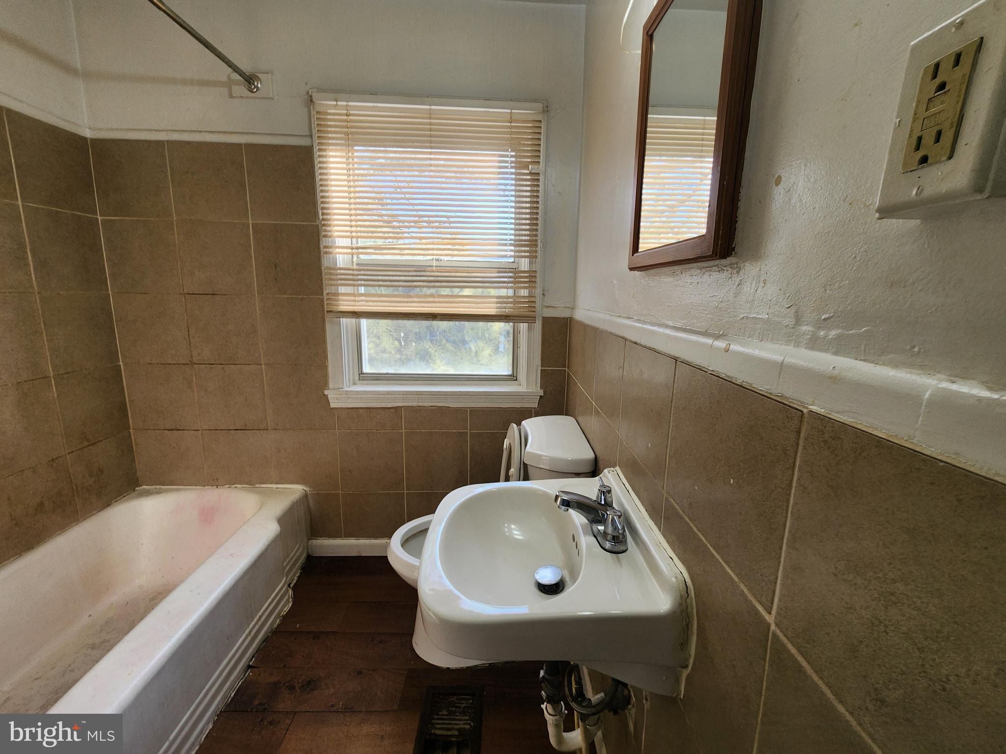 LUCILLE PARK - Residential