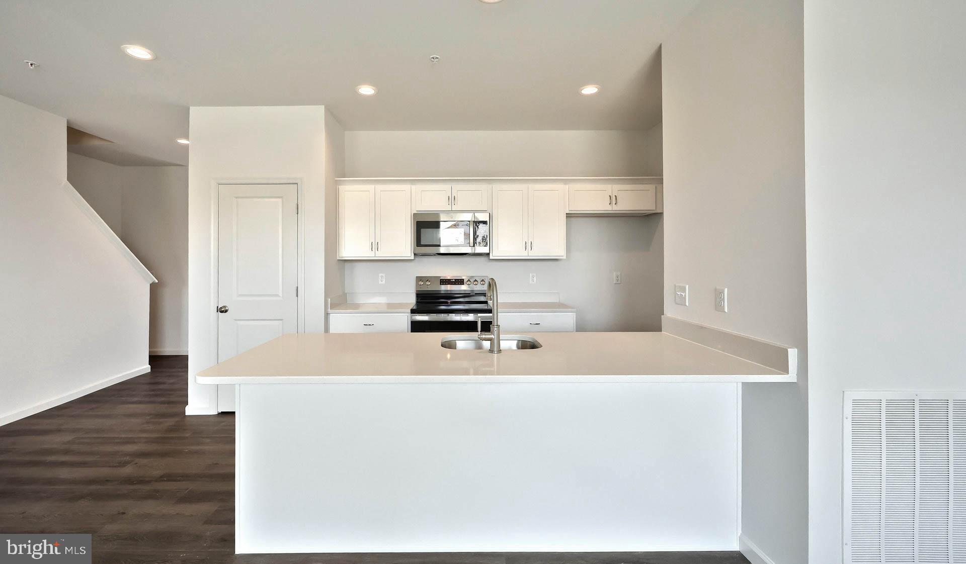 MERIDIAN HEIGHTS - Residential