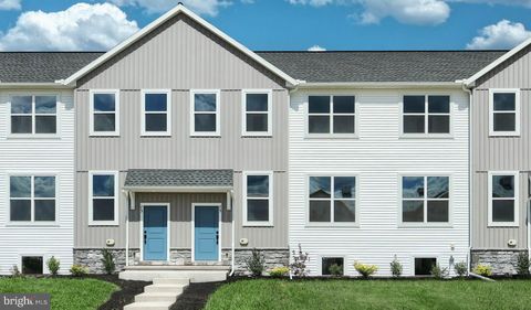 75 N CONIFER DRIVE ELIZABETHTOWN PA 17022