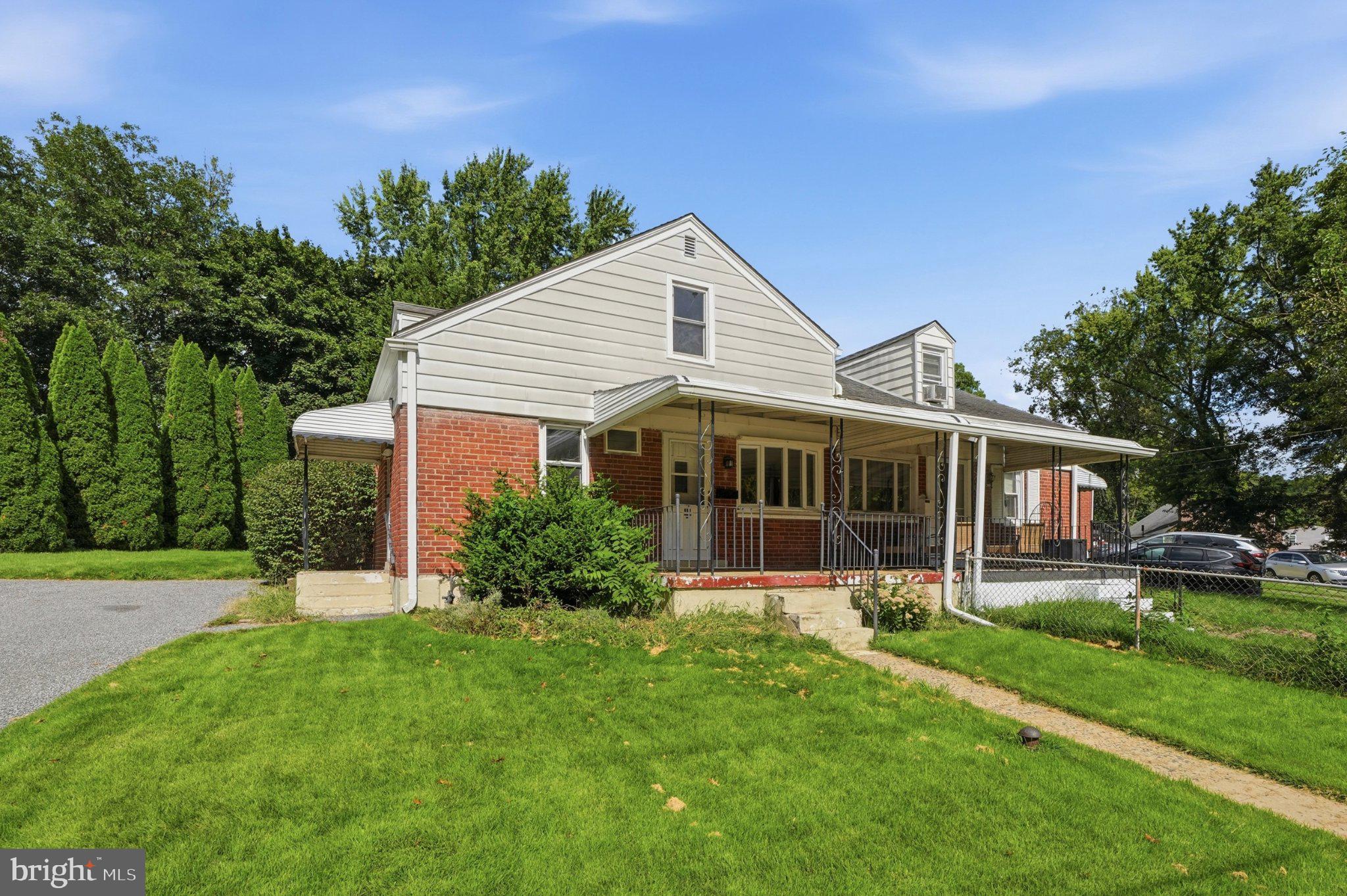 906 KINGSMAN ROAD