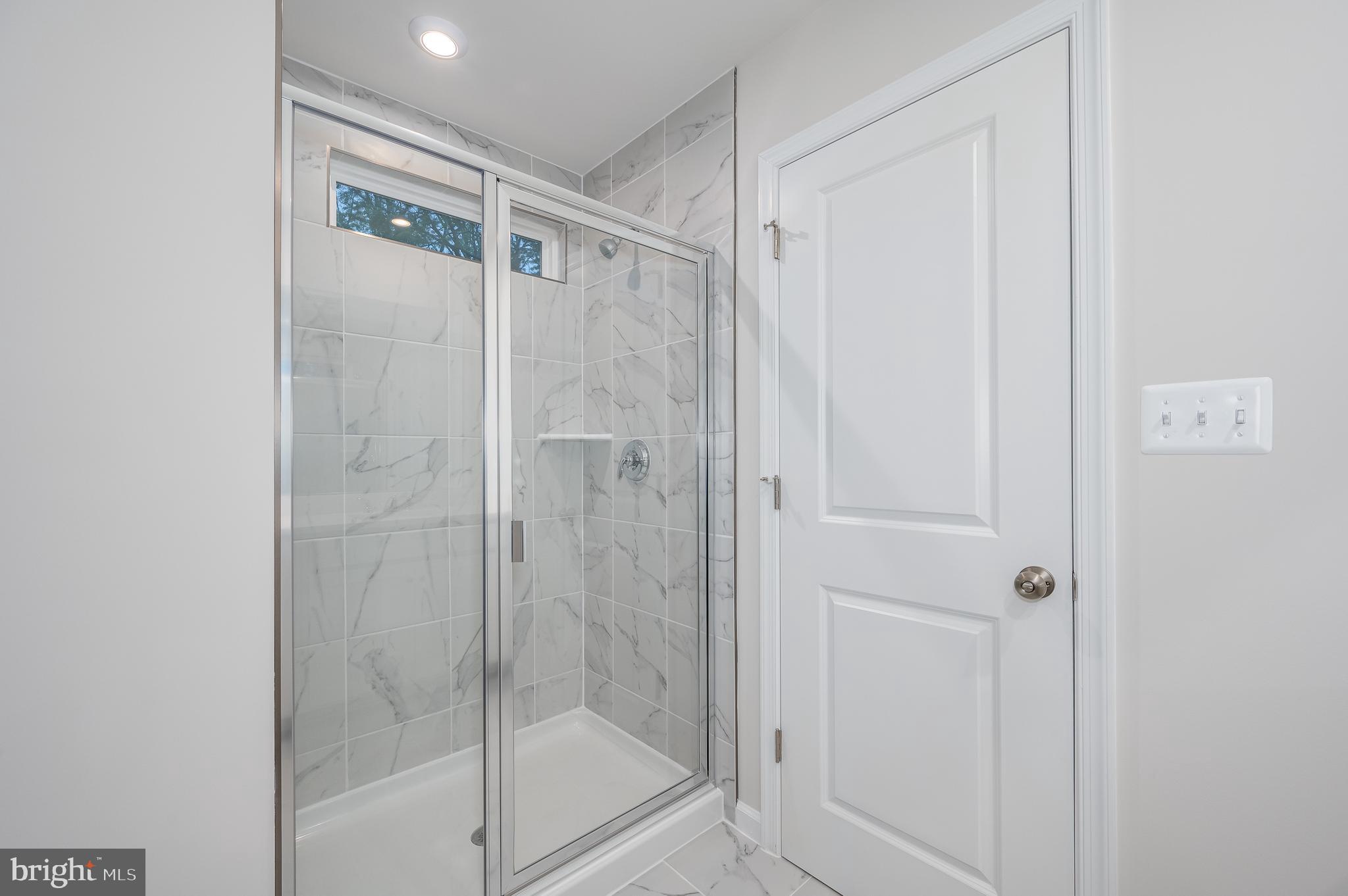 PRESIDENTS POINTE - Residential Lease