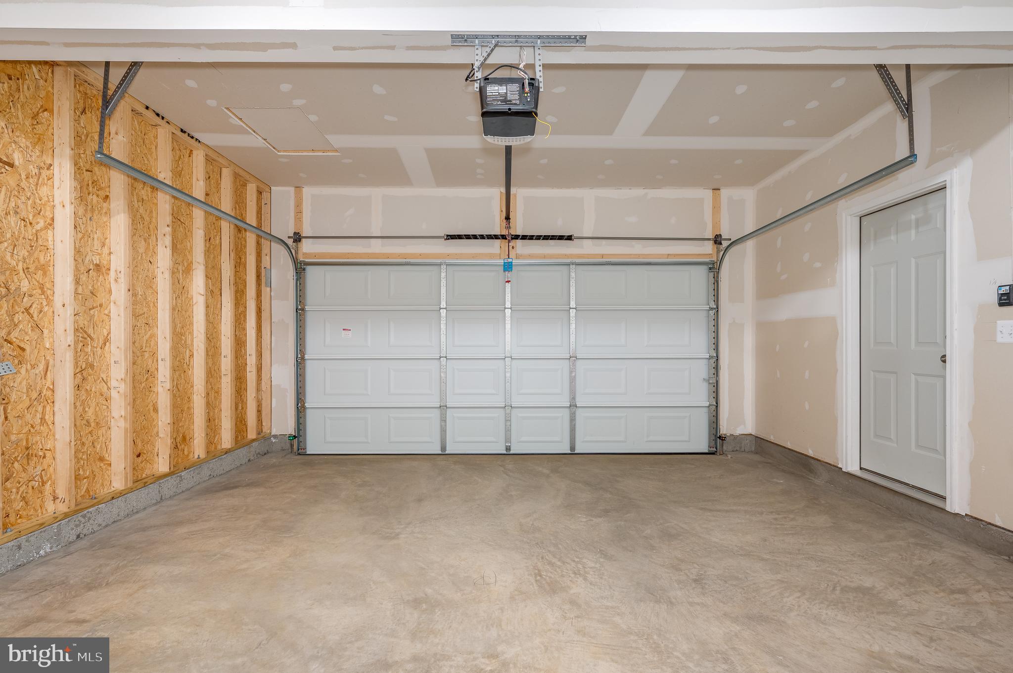 PRESIDENTS POINTE - Residential Lease