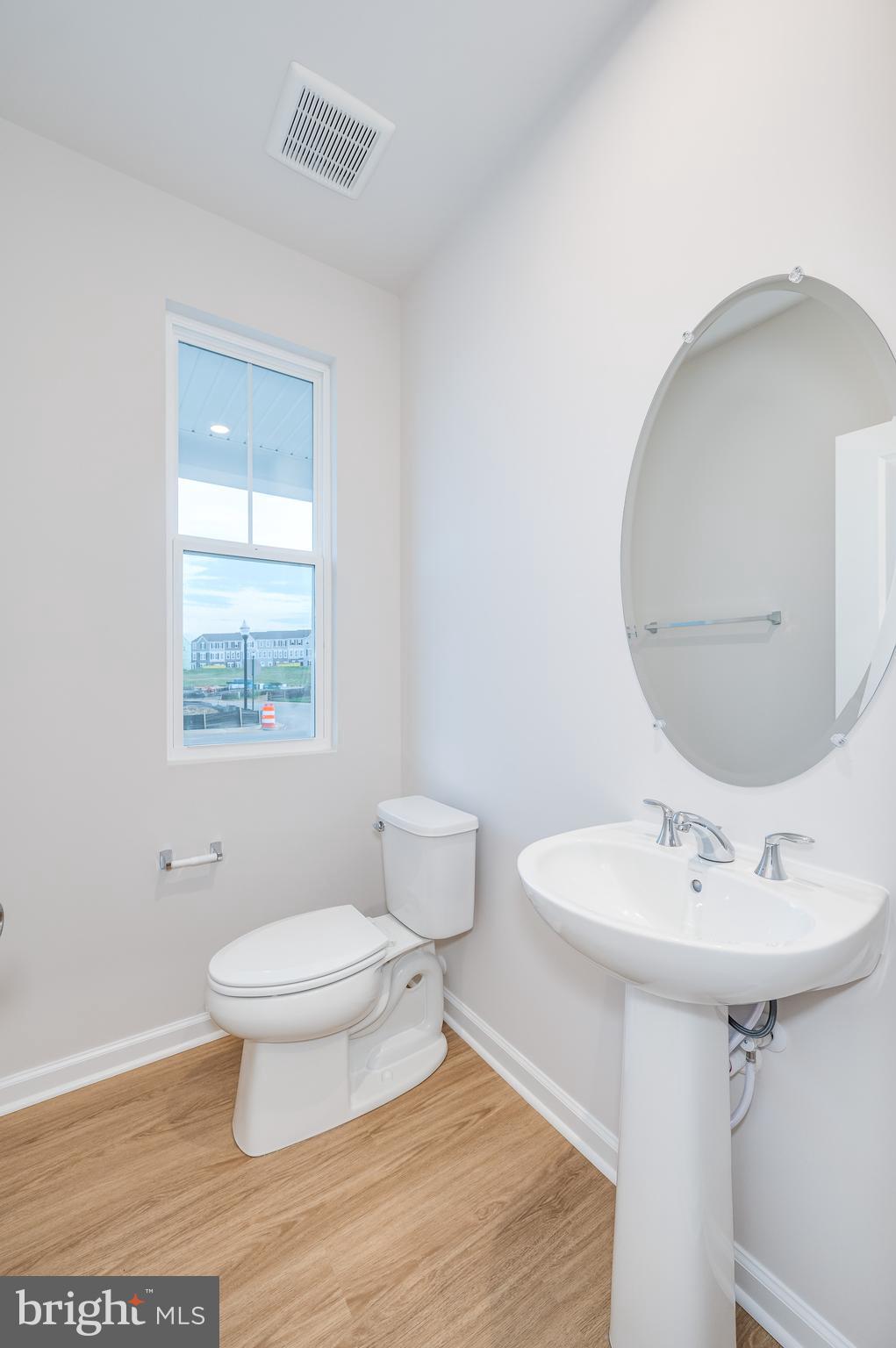 PRESIDENTS POINTE - Residential Lease