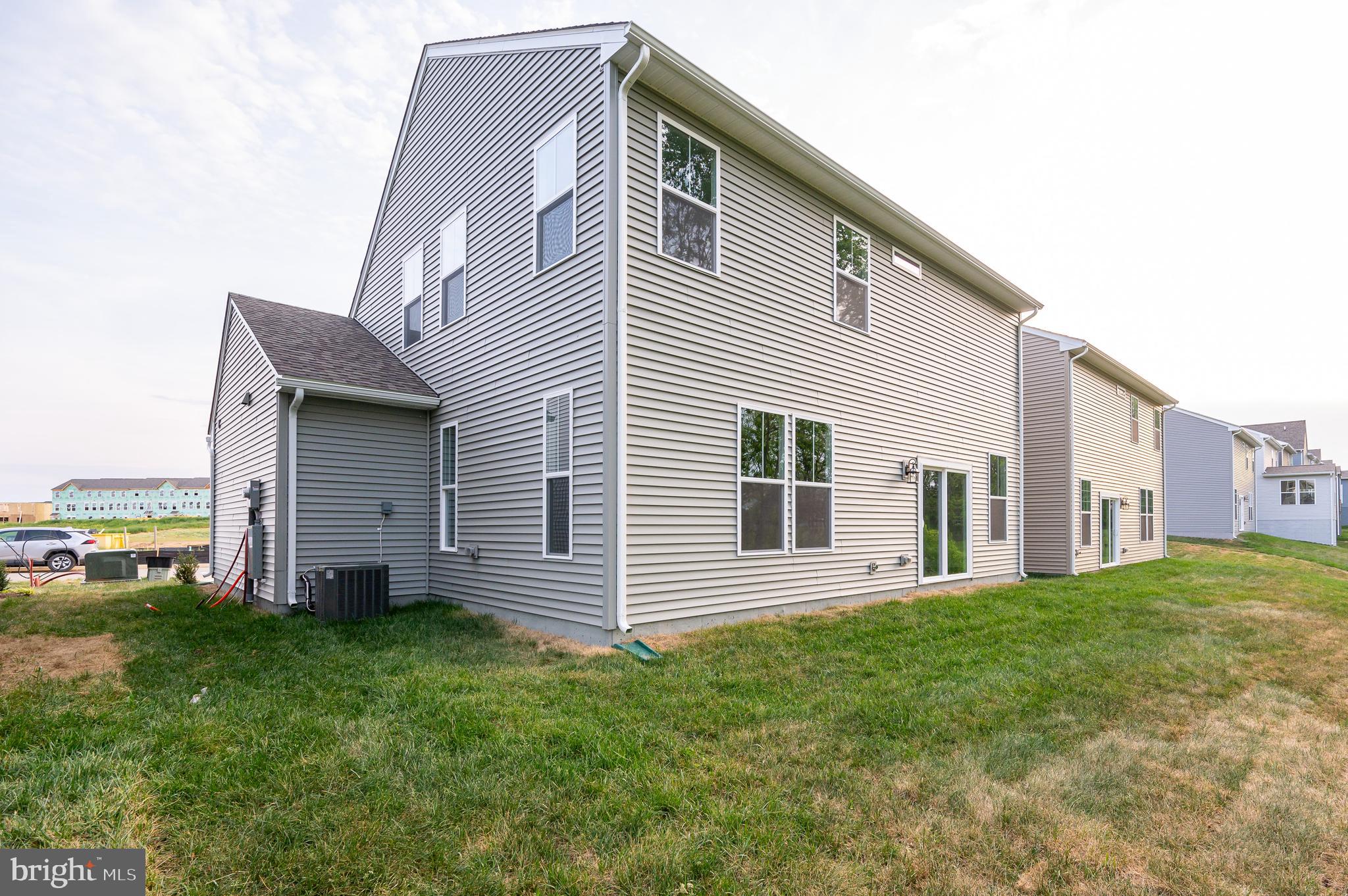 PRESIDENTS POINTE - Residential Lease