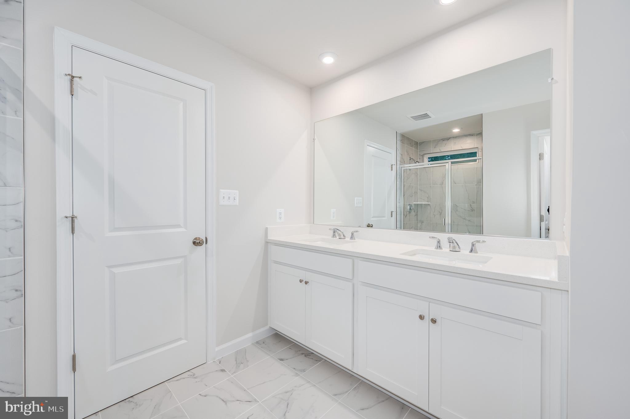 PRESIDENTS POINTE - Residential Lease