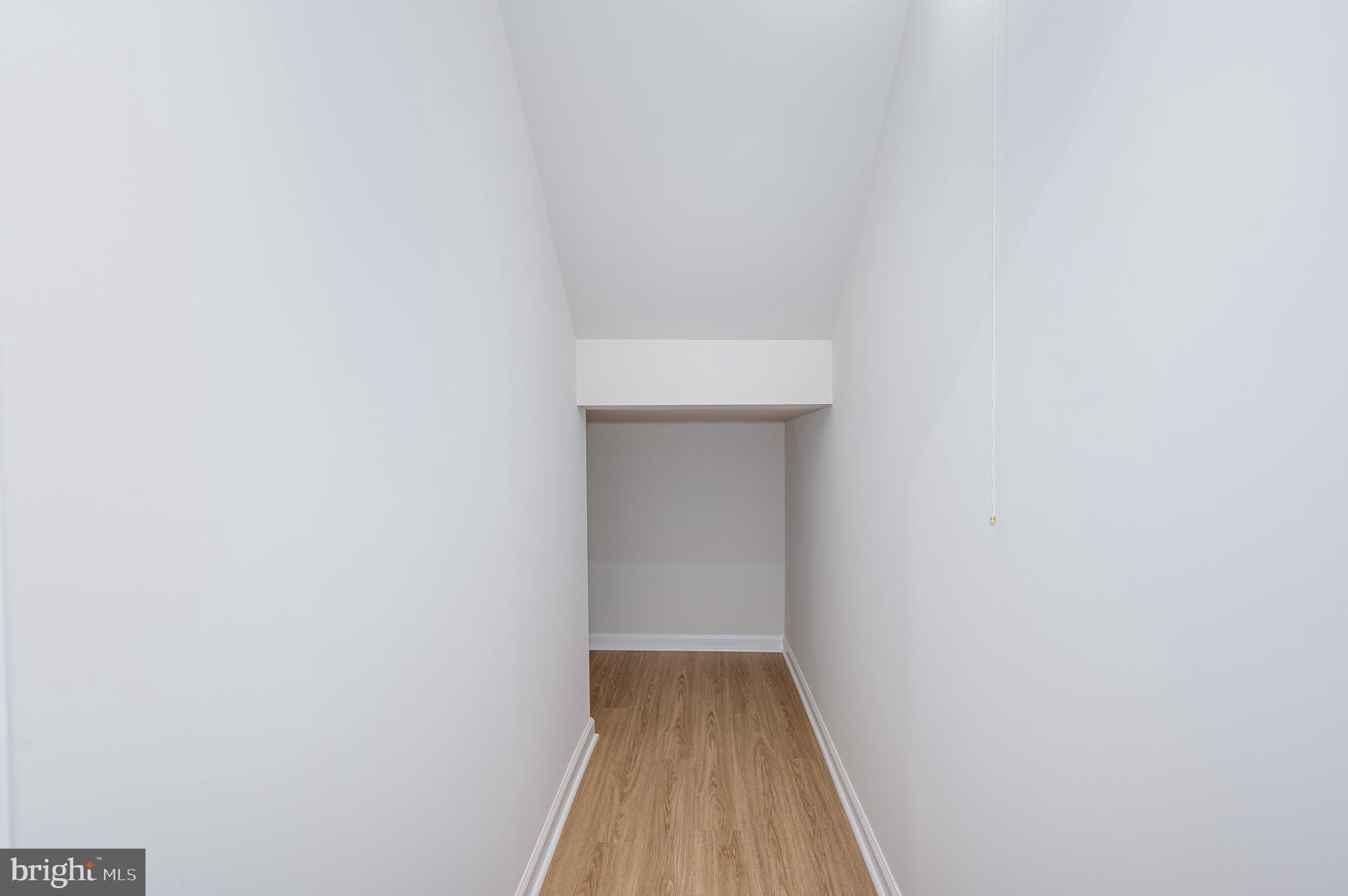 PRESIDENTS POINTE - Residential Lease