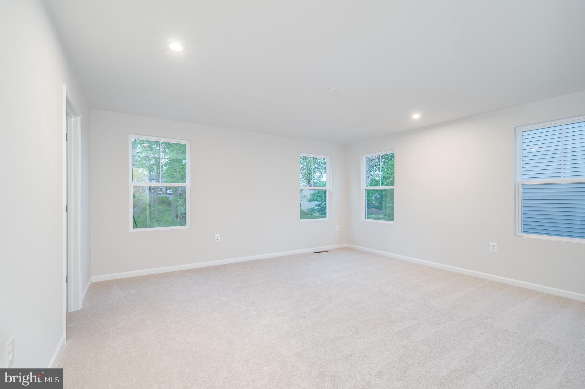 PRESIDENTS POINTE - Residential Lease