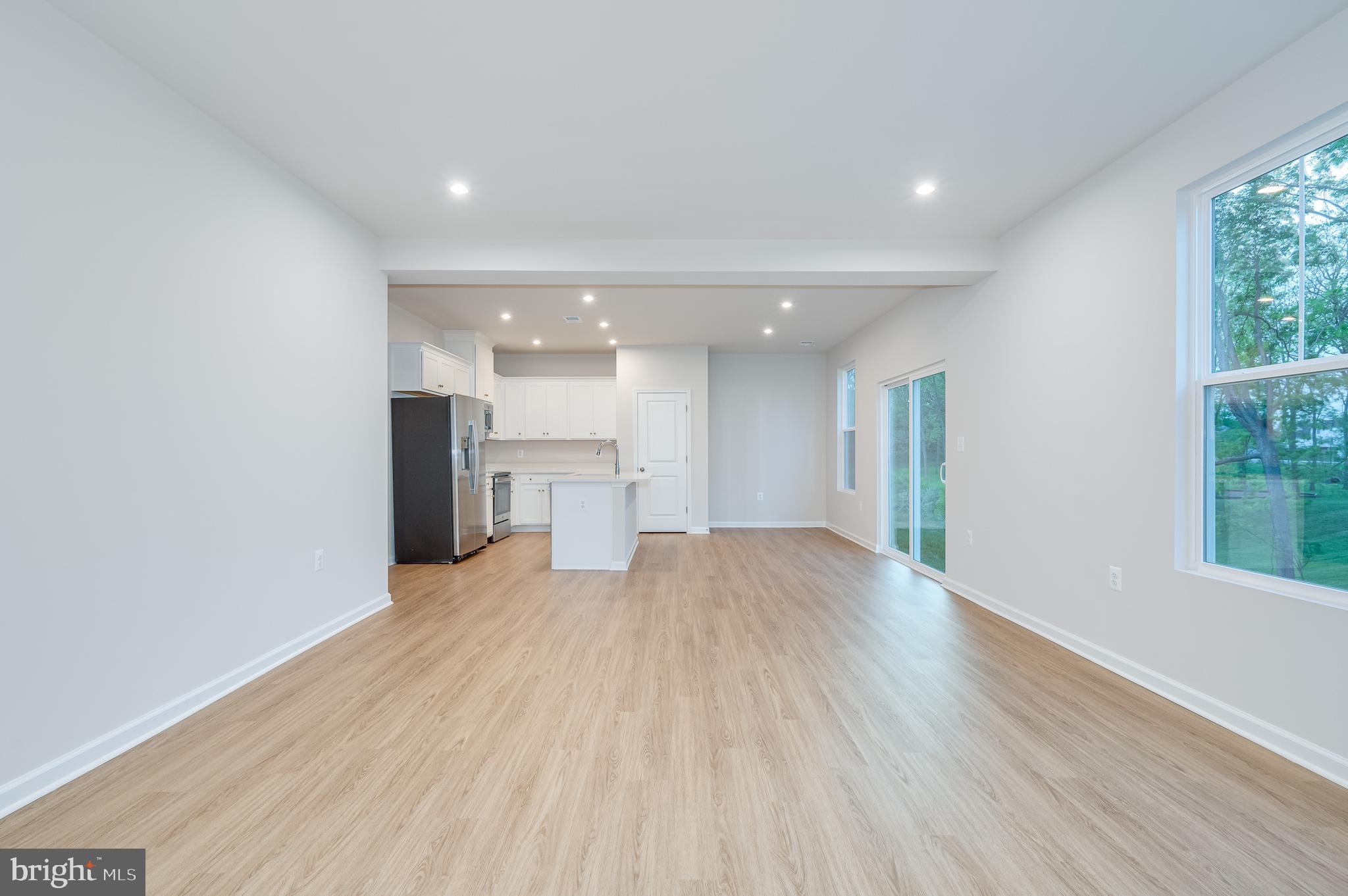 PRESIDENTS POINTE - Residential Lease