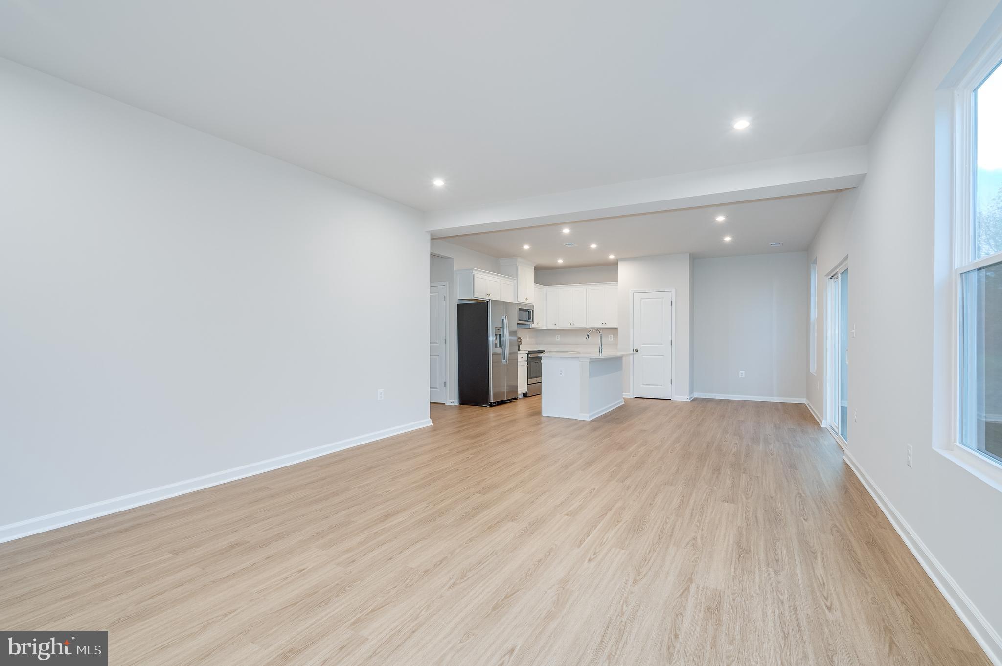 PRESIDENTS POINTE - Residential Lease