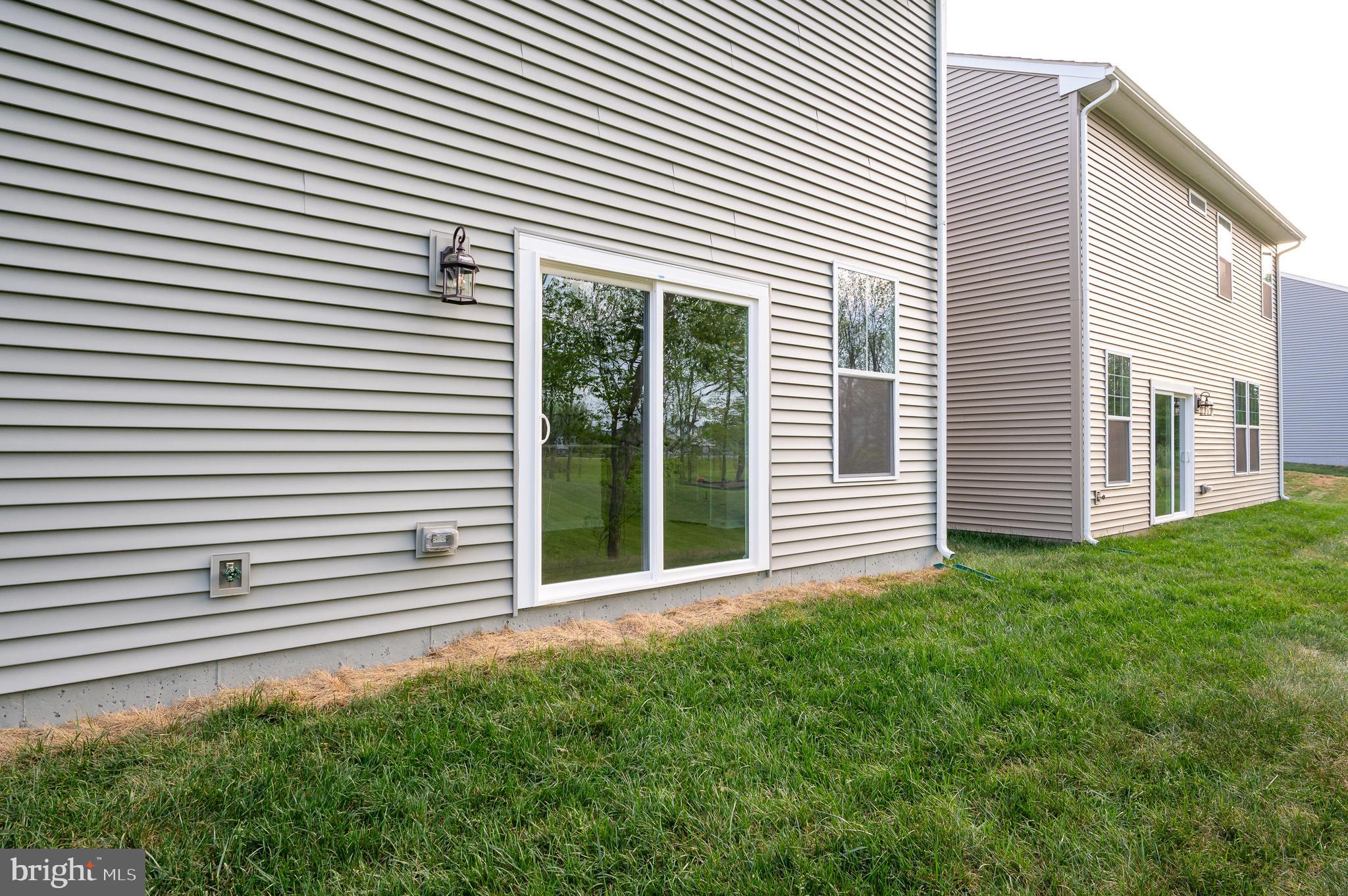 PRESIDENTS POINTE - Residential Lease