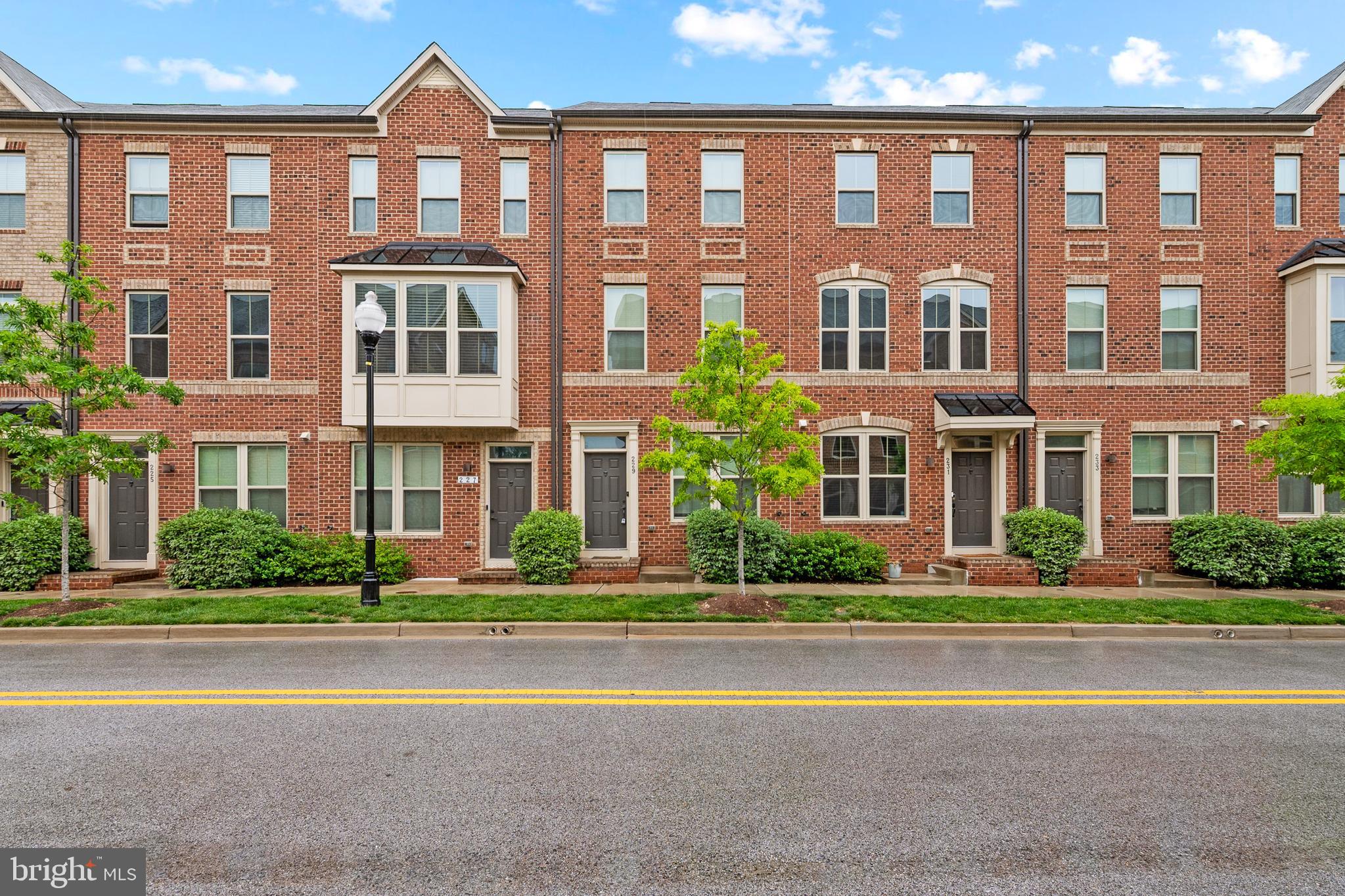Beautifully maintained townhome in quiet and private sought after Oldham Crossing. Entry level with full bath and bedroom perfect for home office or guest room. Upstairs, you are welcomed by an open concept living room/kitchen/ dining room combo with access to the oversized deck that is a perfect space for entertaining. Upstairs 2 generously sized bedrooms each with its own bathroom. One car garage for convenient parking. All of this is conveniently located near commuter routes 895, 95, 695 with a short drive to Canton Crossing, and Fells Point. Perfect for an investor looking to grow their portfolio with an easy to rent property or a future homeowner looking to live in one of Baltimore's Hottest neighborhoods!