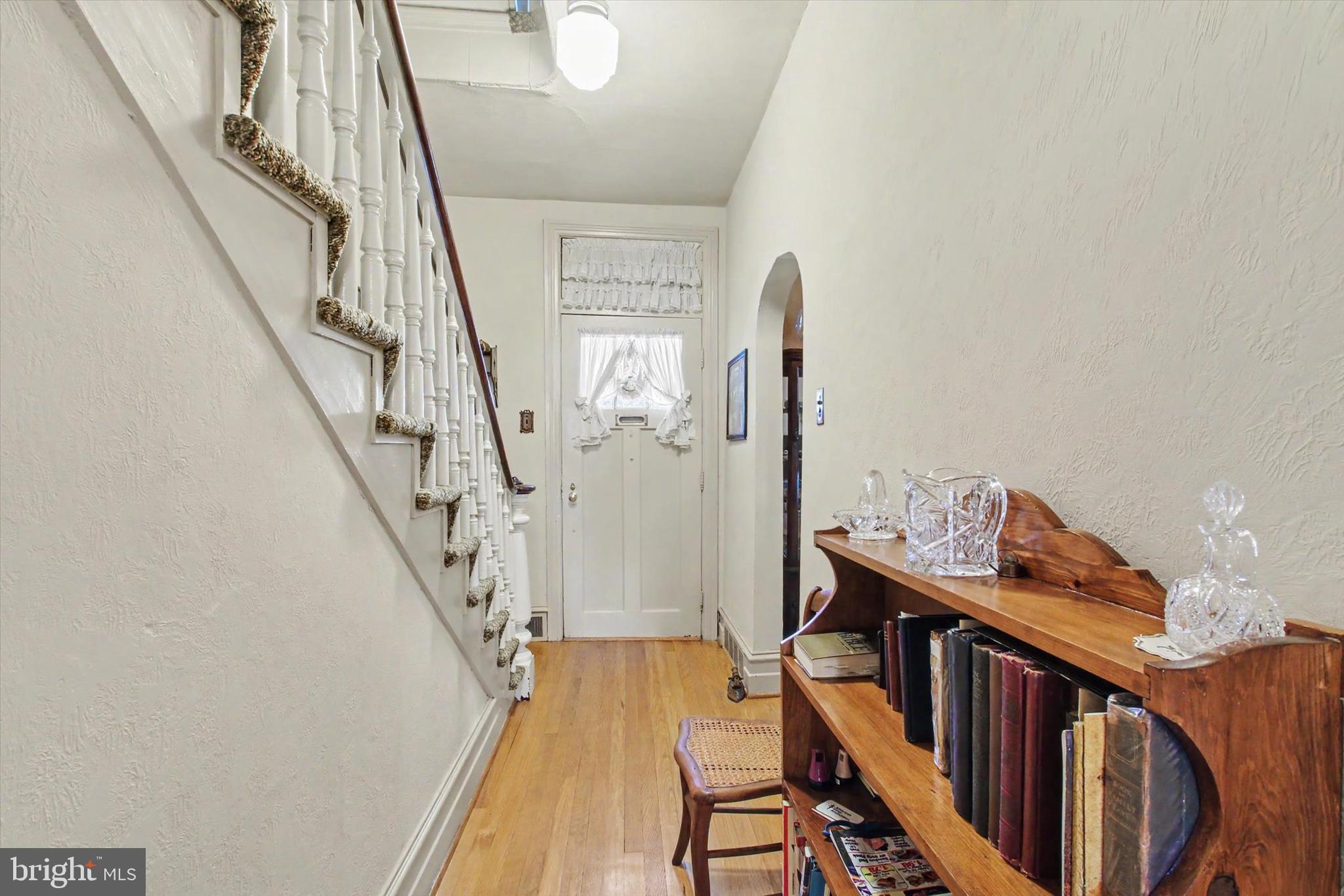 215 W SECOND STREET