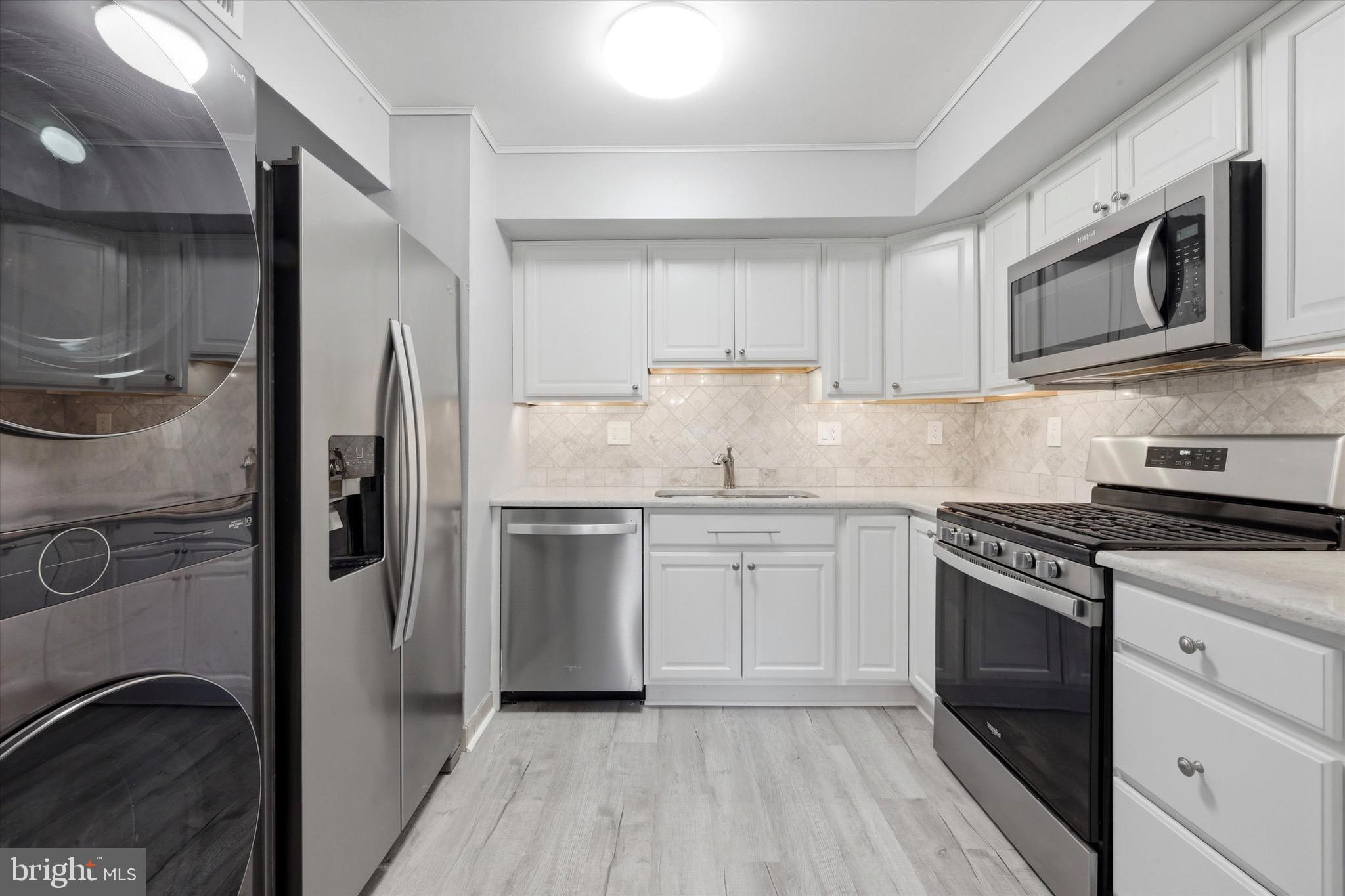 PAINTERS CROSSING - Residential