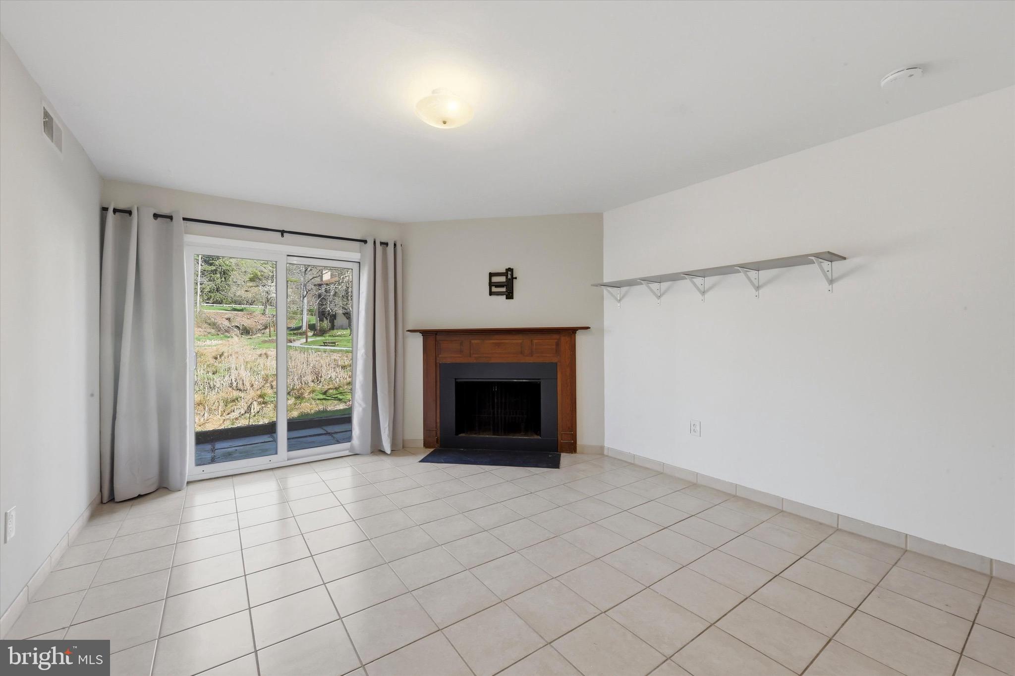 PAINTERS CROSSING - Residential