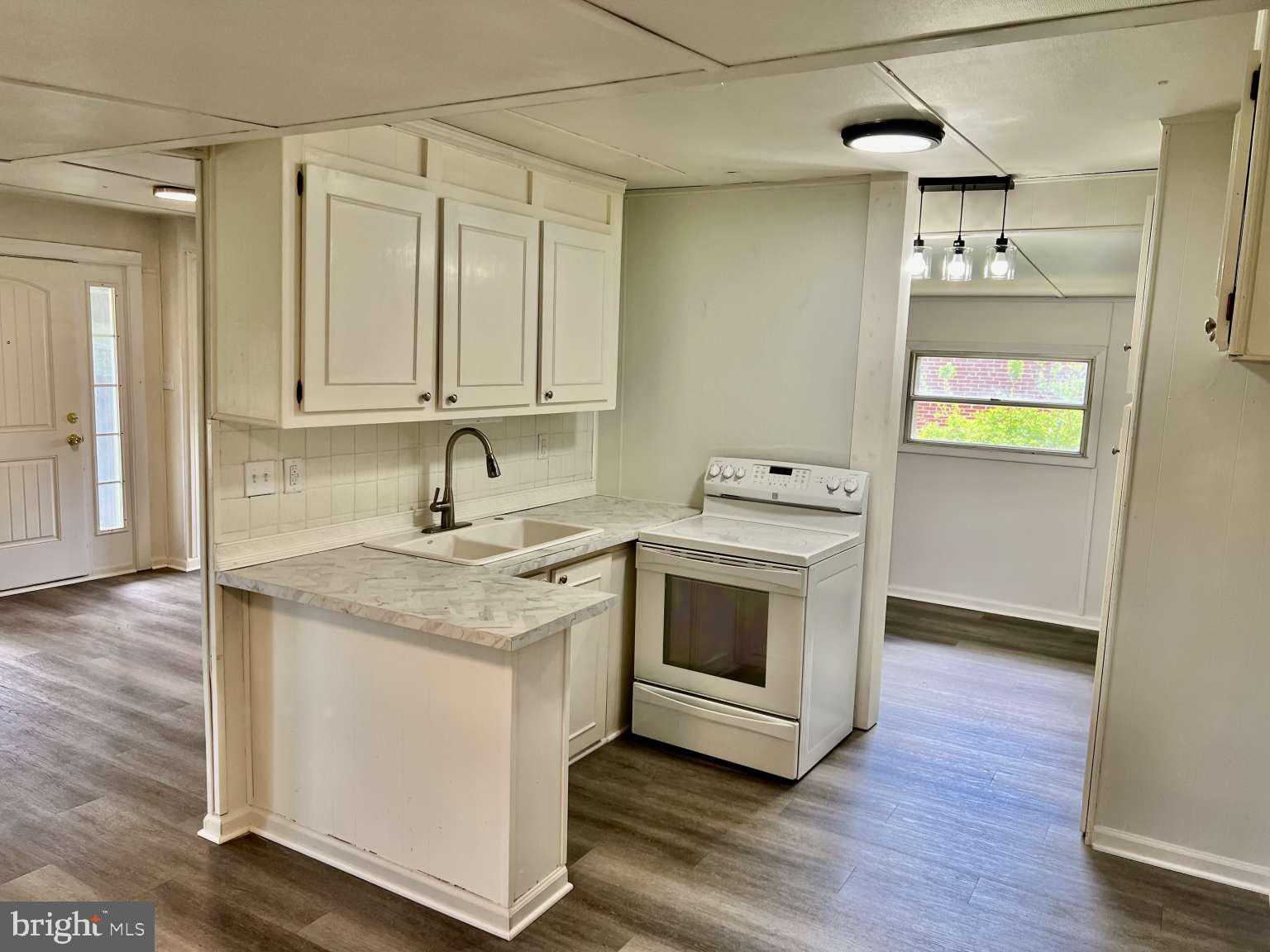 OAK HILLS - Residential