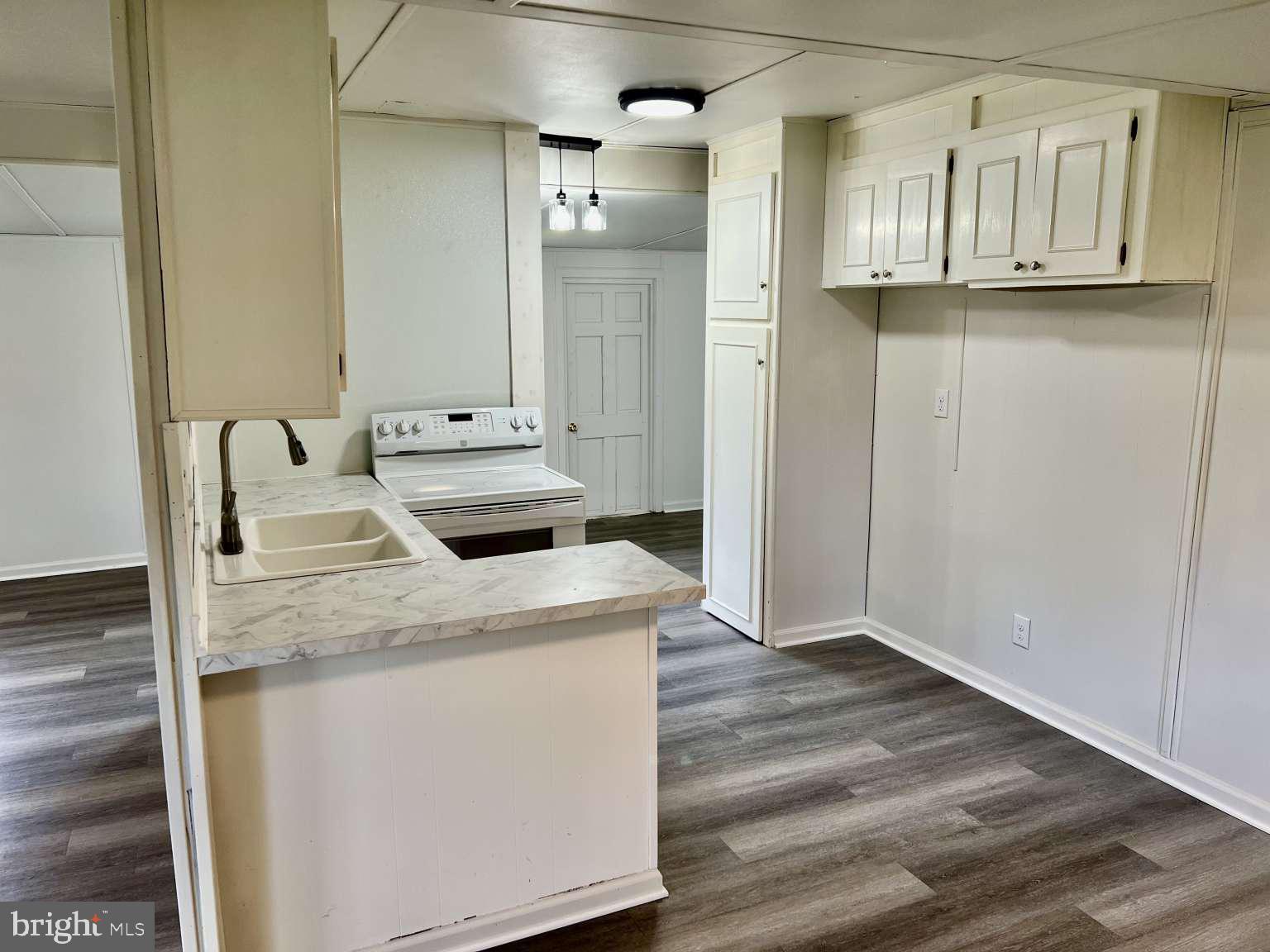 OAK HILLS - Residential
