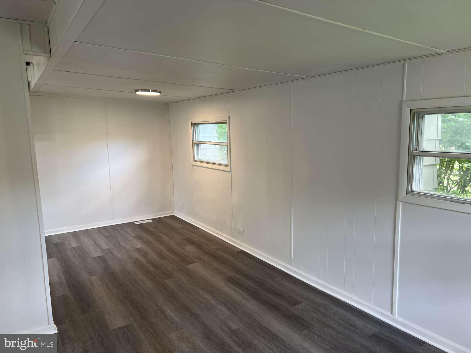 OAK HILLS - Residential