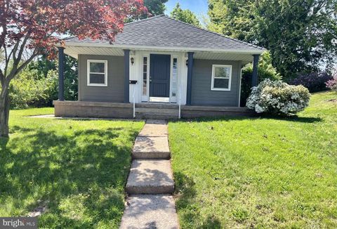 913 CHESTNUT STREET MIDDLETOWN PA 17057