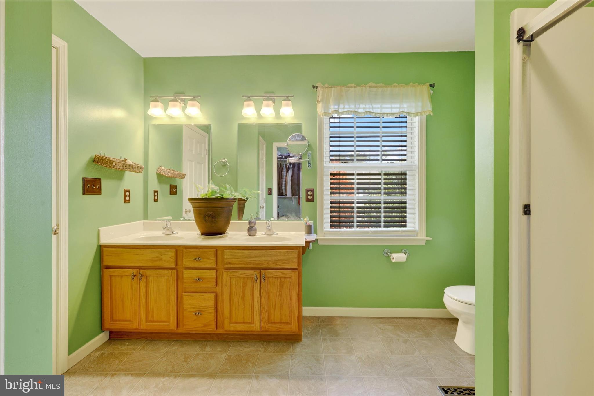 SOUTHAMPTON CUMBERLAND - Residential