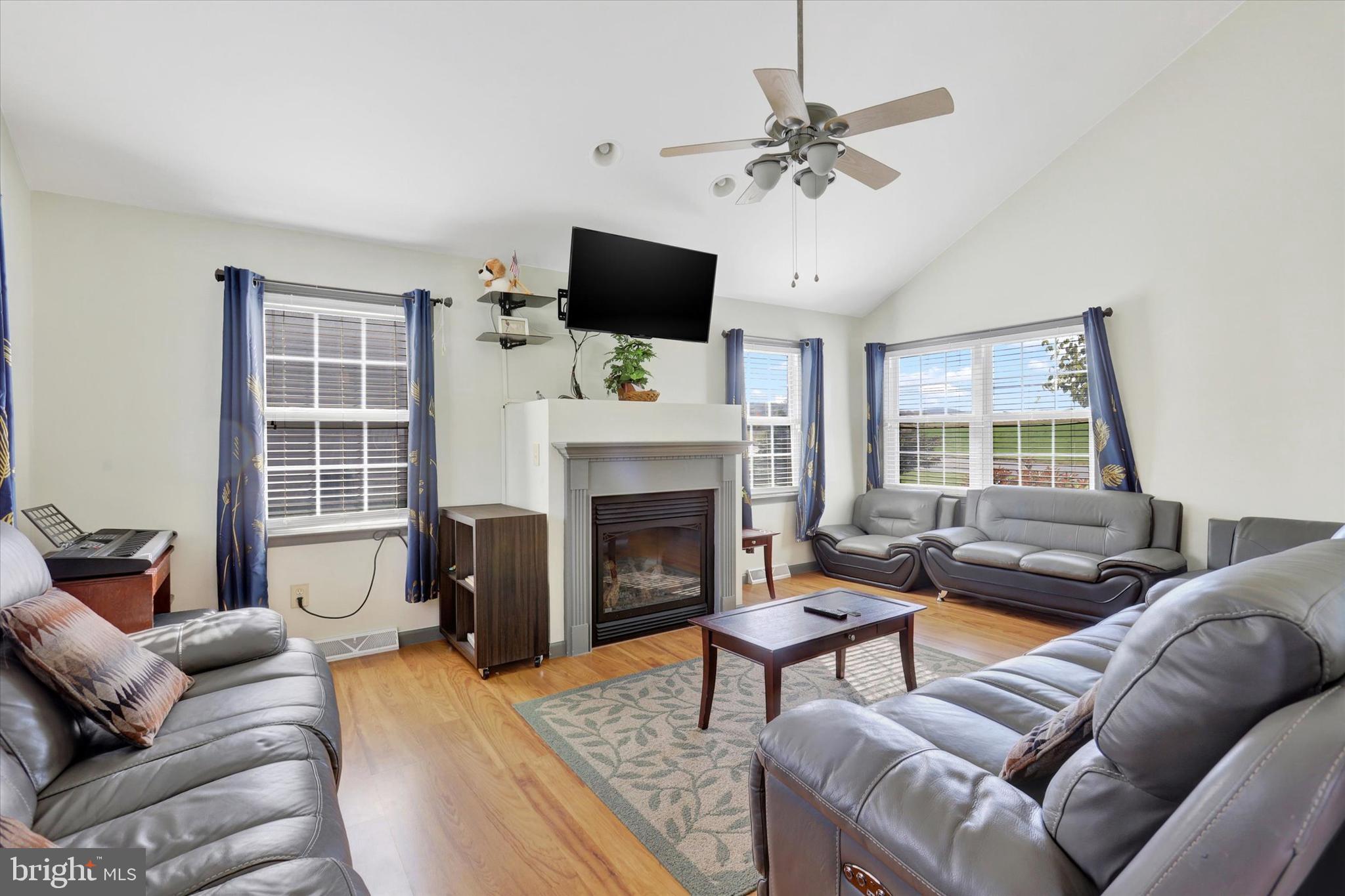 SOUTHAMPTON CUMBERLAND - Residential