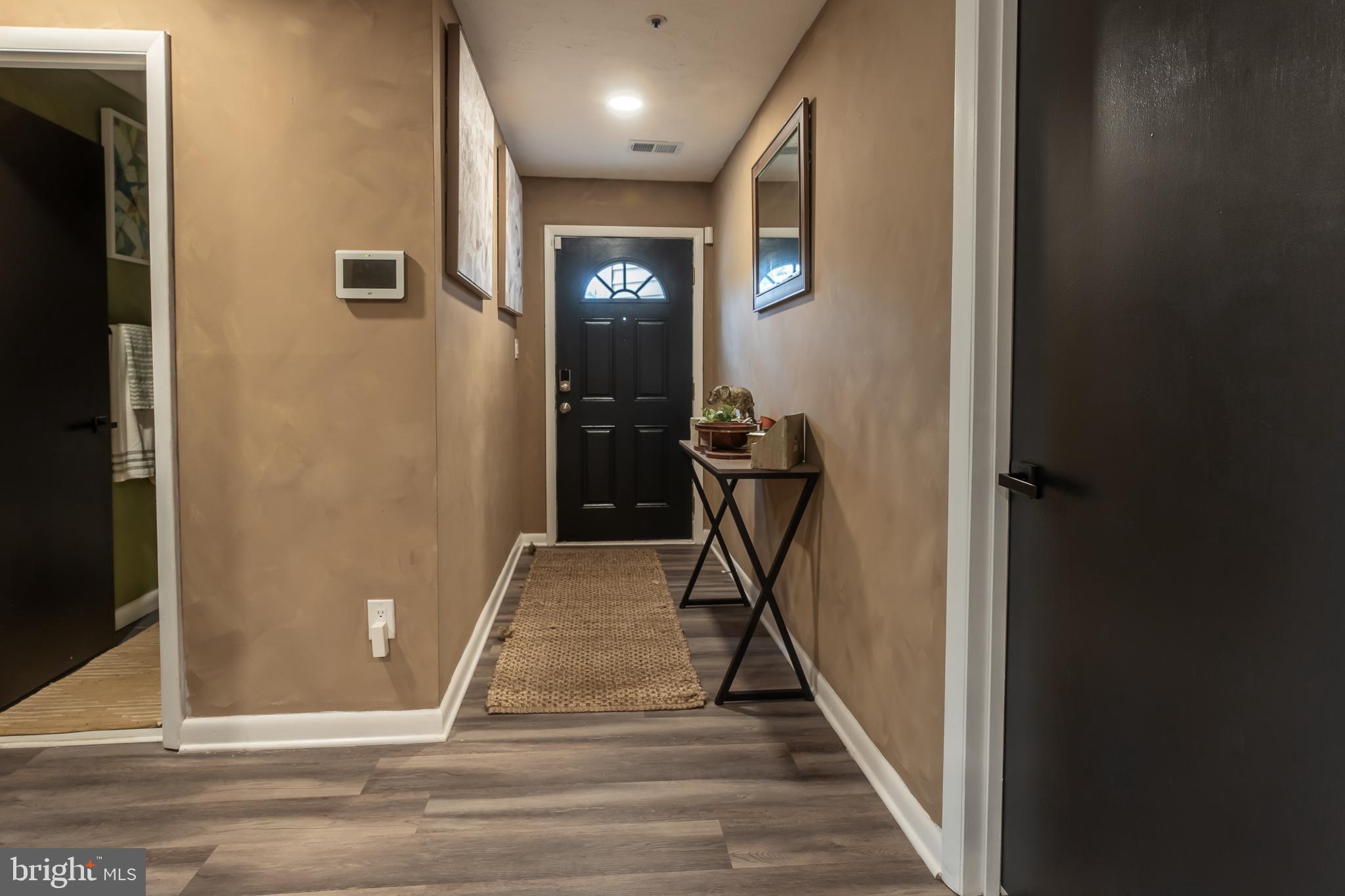 DEVON HILLS CONDO - Residential Lease