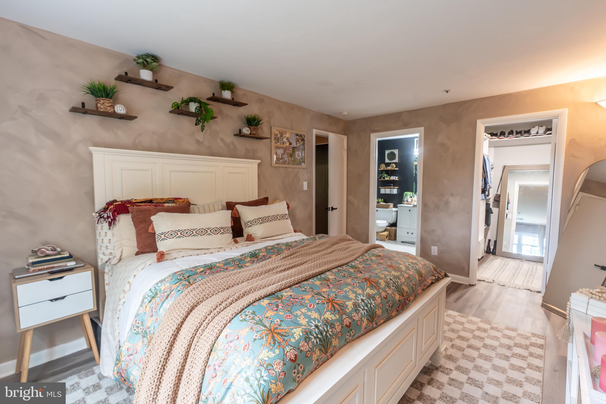 DEVON HILLS CONDO - Residential Lease