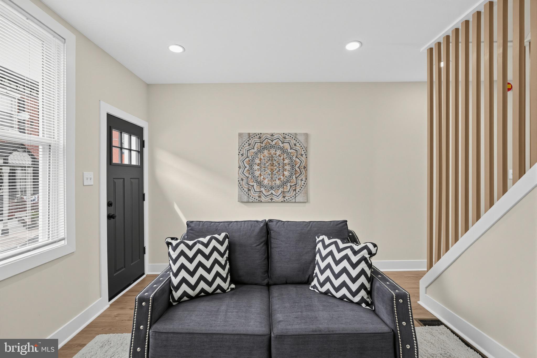 831 LIVINGSTON STREET