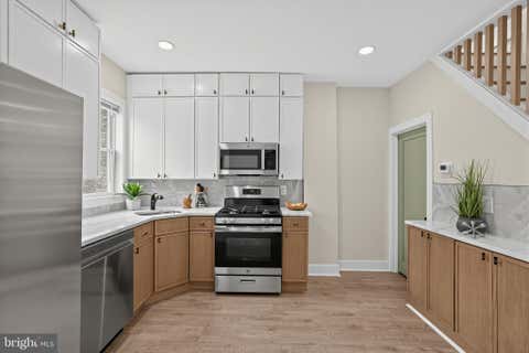 Townhouse For Sale - 831 Livingston Street<br/> PHILADELPHIA, PA 19125