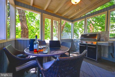 Tiny photo for 1410 Cedar Avenue, MCLEAN, VA 22101 (MLS # VAFX2265816)