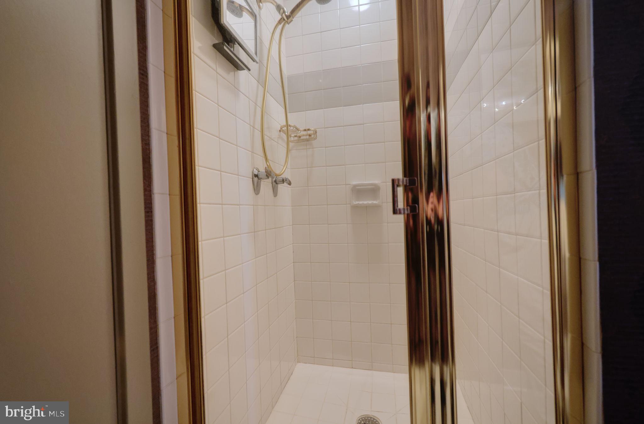 WEST MC LEAN - Residential