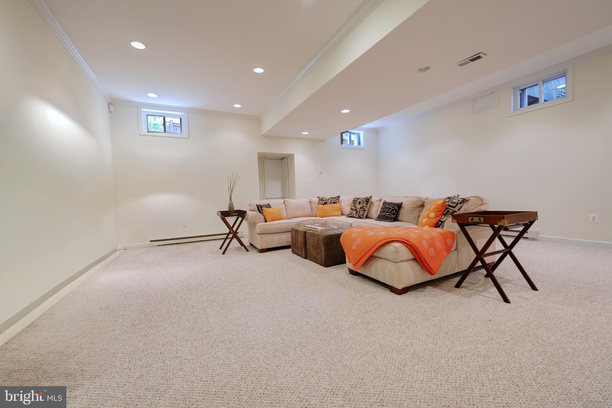 WEST MC LEAN - Residential