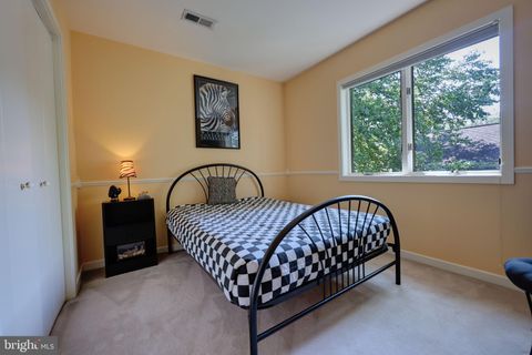 Tiny photo for 1410 Cedar Avenue, MCLEAN, VA 22101 (MLS # VAFX2265816)
