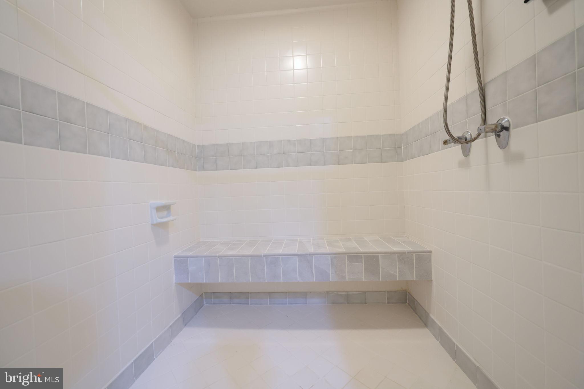 WEST MC LEAN - Residential