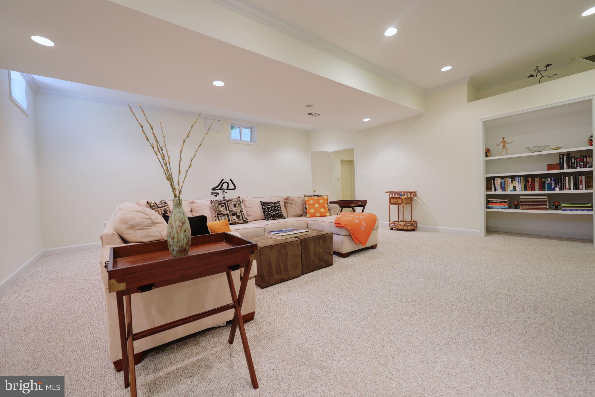 WEST MC LEAN - Residential